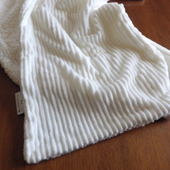 Mon Lapin Baby Blanket/ White Ribbed Plush/ Unisex / Reversible/ 39" X 30" - Picture 2 of 7